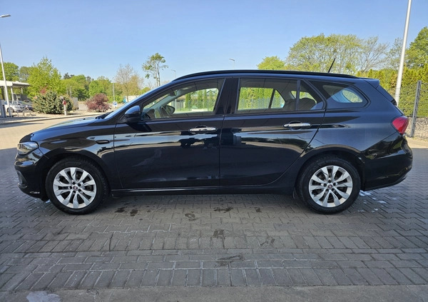Fiat Tipo cena 37800 przebieg: 180000, rok produkcji 2017 z Międzychód małe 92
